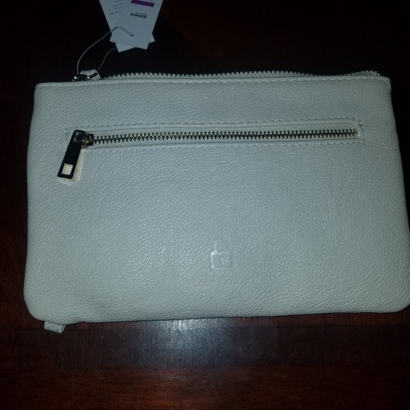 NWT Apt 9 wallet - Picture 4 of 6